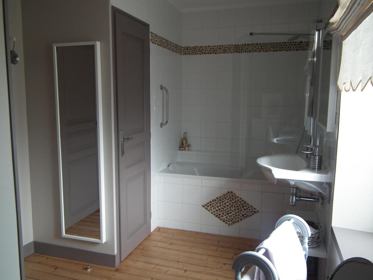 Saint-Martin-des-Entrées Chambre D'Hote Le 18-20 المظهر الخارجي الصورة